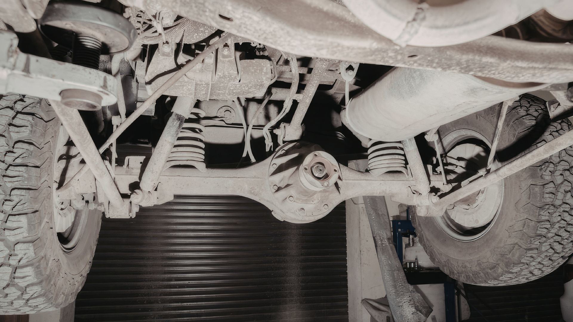 7 Symptoms Of A Bad CV Axle You Should Never Ignore