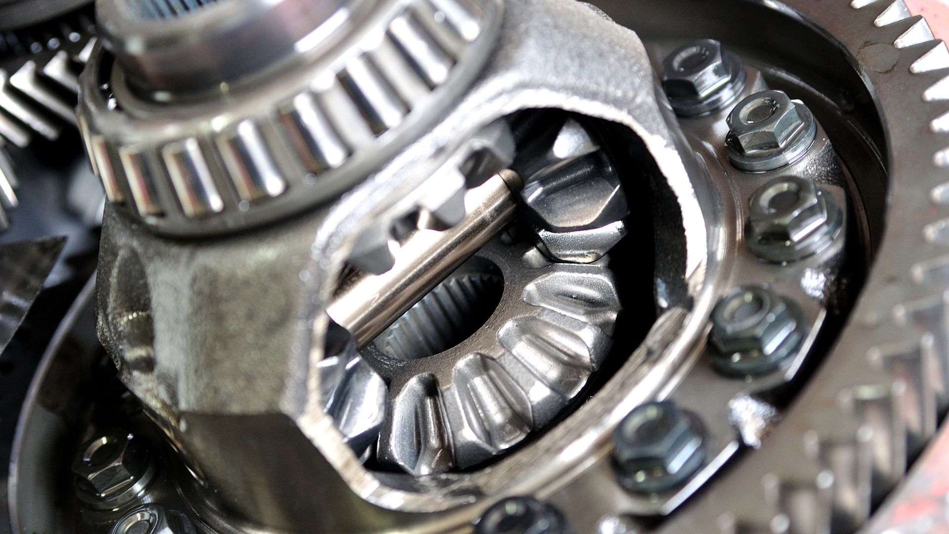 Differential Noise When Accelerating: Causes, Fixes, And What It Could Be Costing You