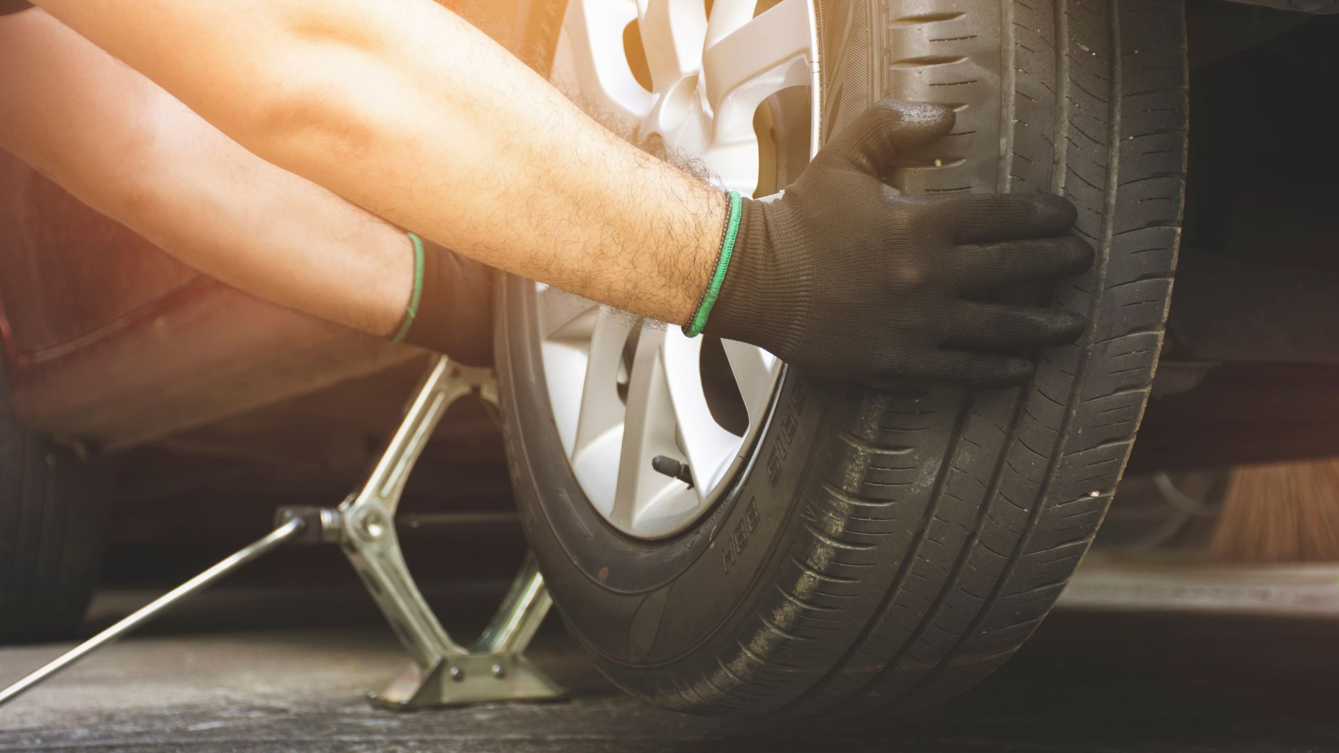 Tire Cupping Symptoms Explained by Sound Alone